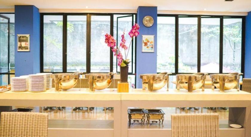 Indies Hotel Bandung Eksteriør billede